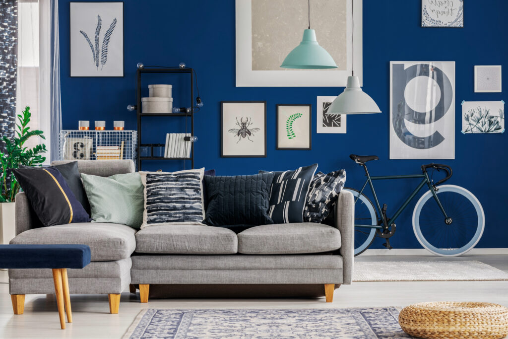 Blue wall in living room | Luna Flooring Gallery